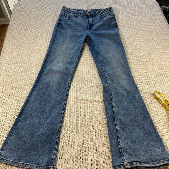 Zara Women's Classic Blue Flare Jeans stretch size 10 bell bottom high rise - Picture 2 of 11